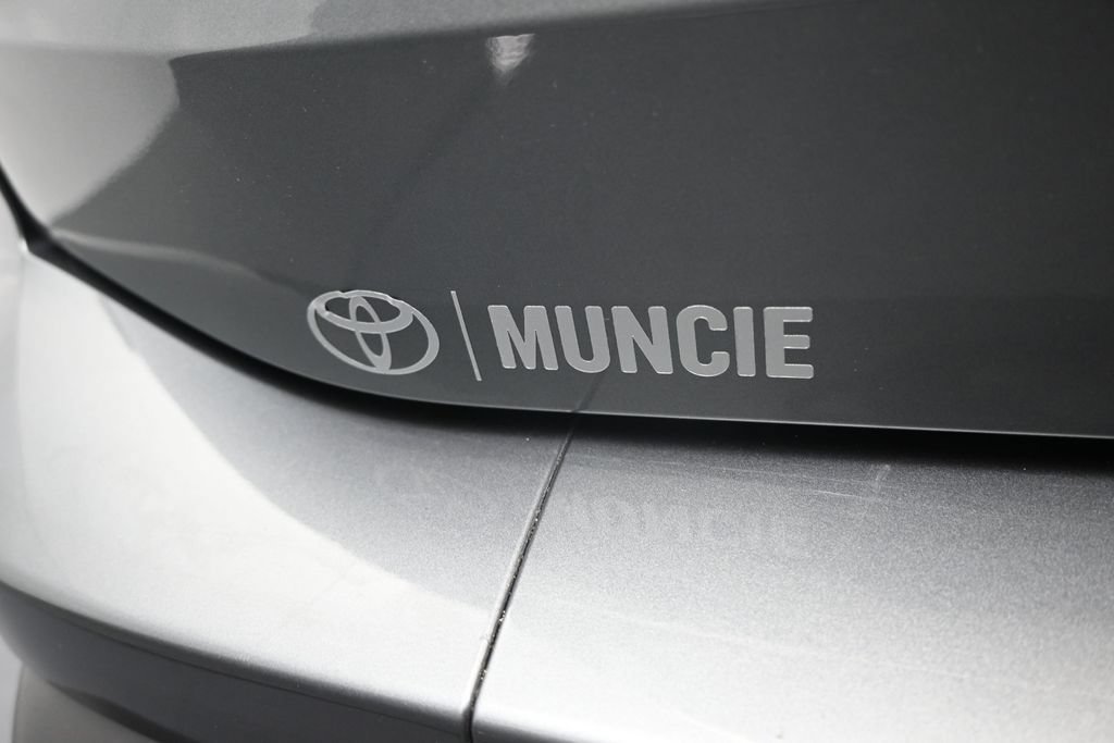 Used 2024 Nissan Rogue S FWD image 40