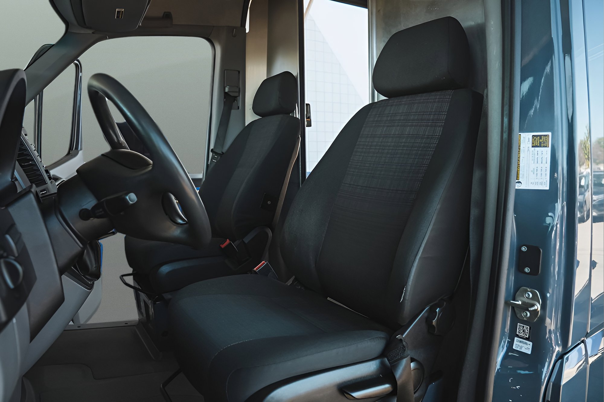 Used 2018 Mercedes-Benz Sprinter 2500 image 11