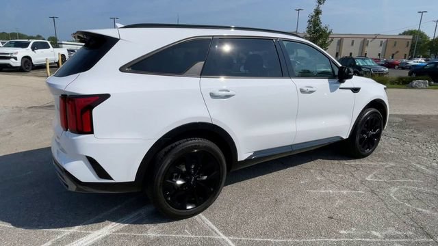 Used 2023 Kia Sorento SX AWD/4WD image 2