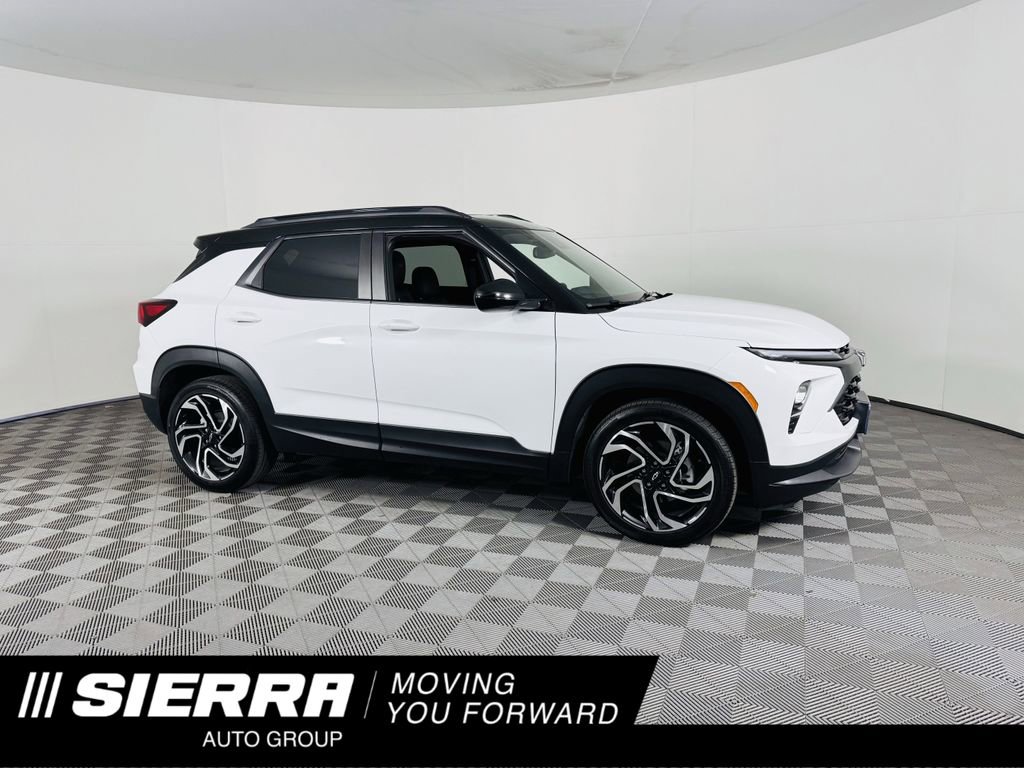 Used 2024 Chevrolet TrailBlazer RS w/ Convenience Package image 1