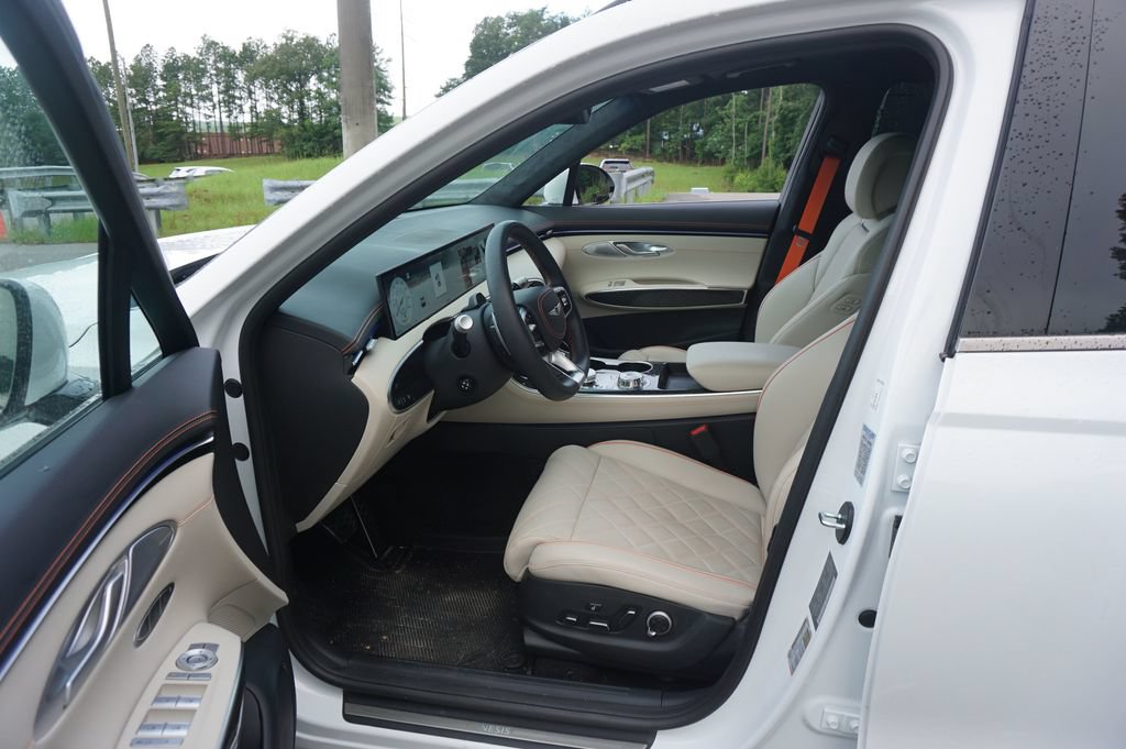 Used 2026 Genesis GV70 3.5T Sport Prestige AWD/4WD image 2
