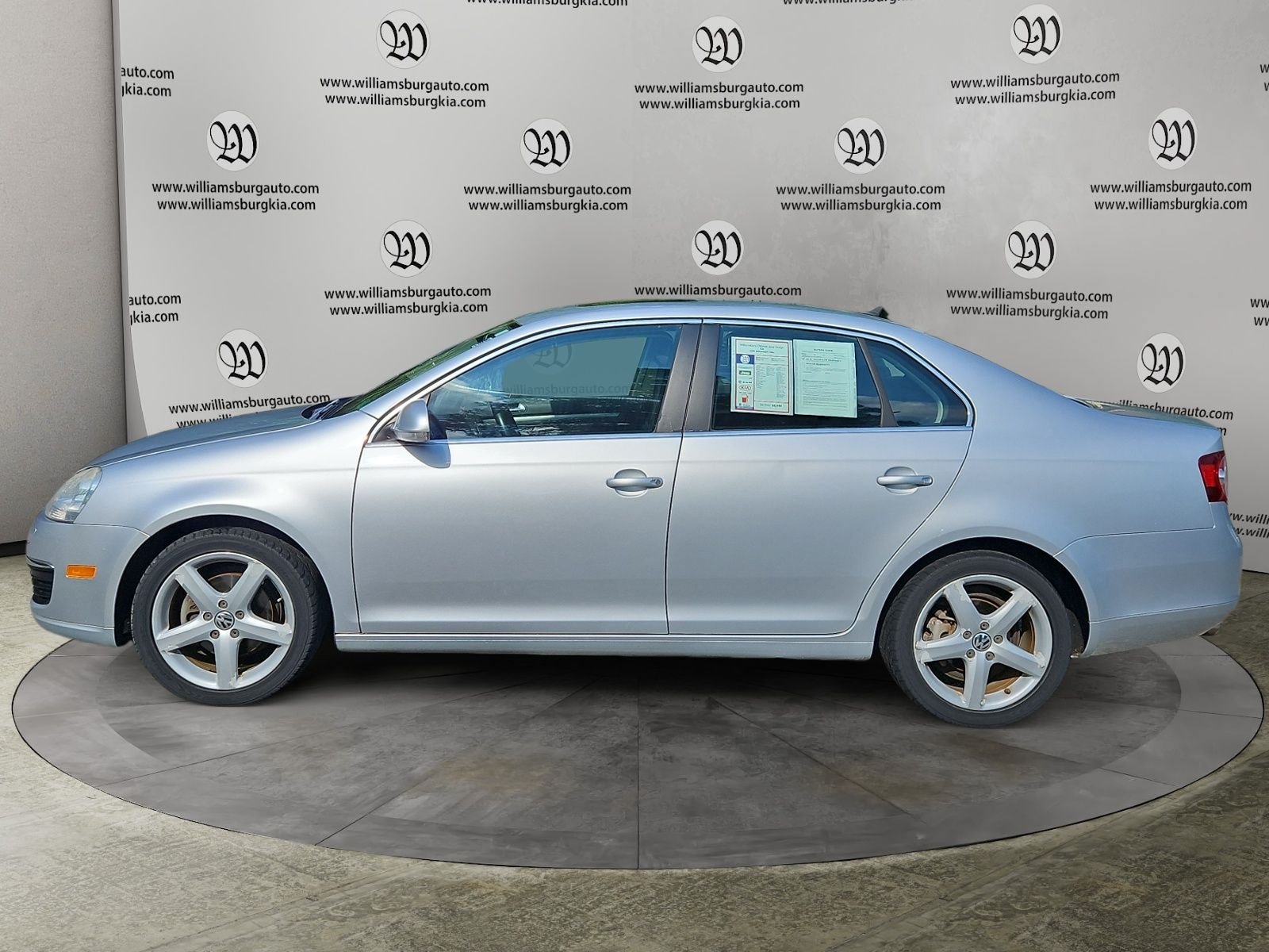 Used 2008 Volkswagen Jetta SE FWD image 2