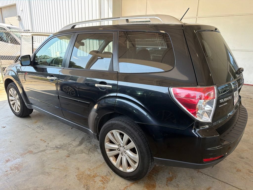 Used 2011 Subaru Forester 2.5X Touring AWD/4WD image 2