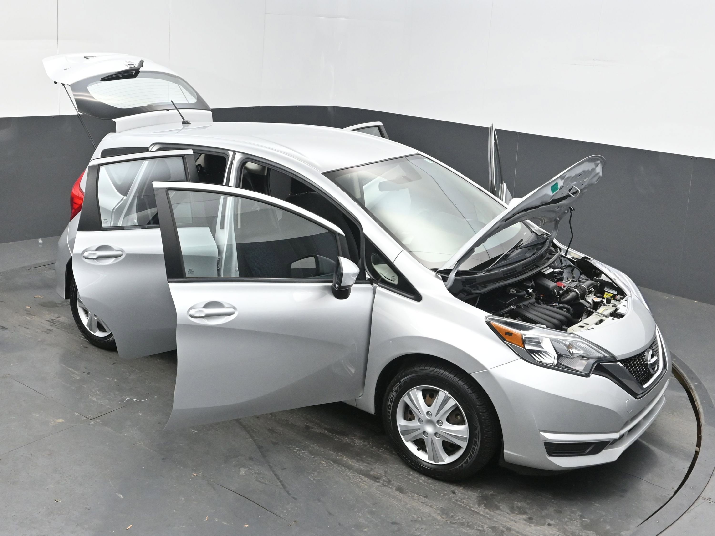 Used 2019 Nissan Versa Note SV image 14
