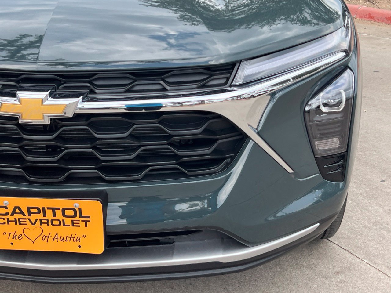 New 2026 Chevrolet Trax LT w/ LT Convenience Package FWD image 10