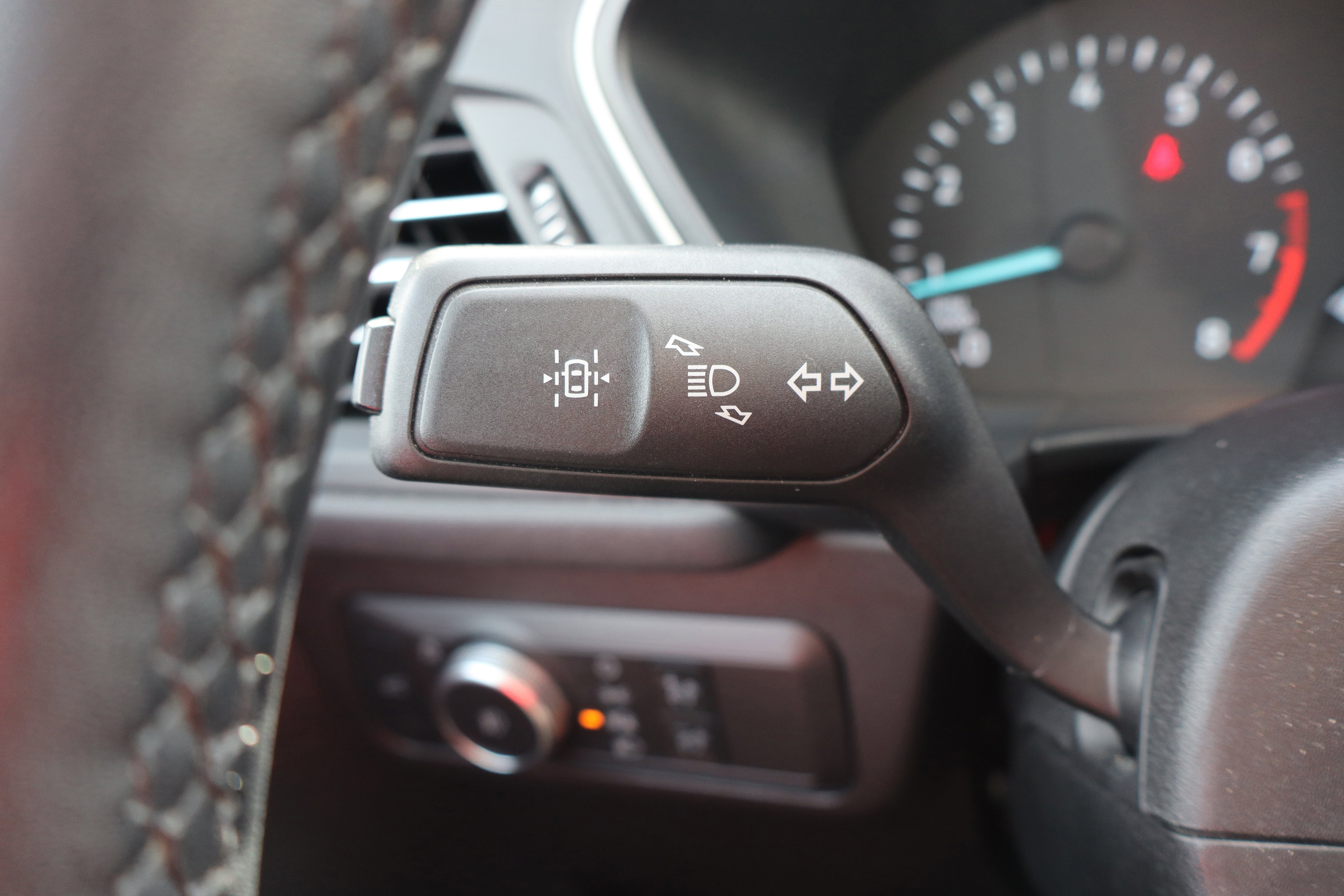 Used 2022 Ford Escape SEL image 17