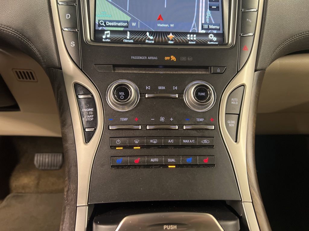 Used 2017 Lincoln MKX Reserve image 13