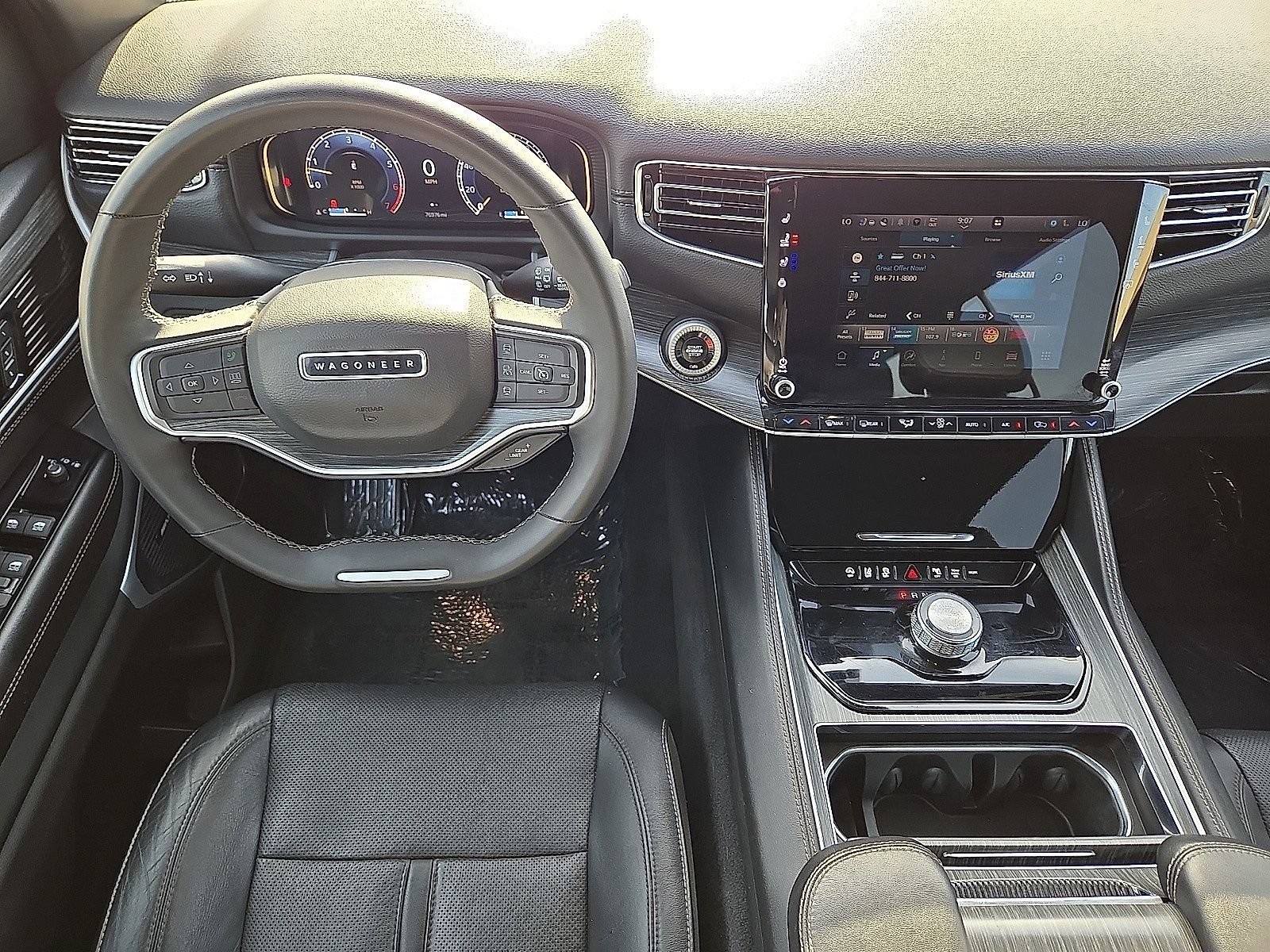 Used 2024 Jeep Wagoneer Series II w/ Flexible Seating Group RWD image 18