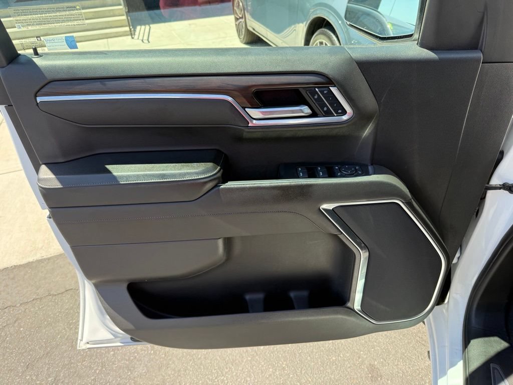 Used 2025 GMC Sierra 1500 SLT RWD image 30