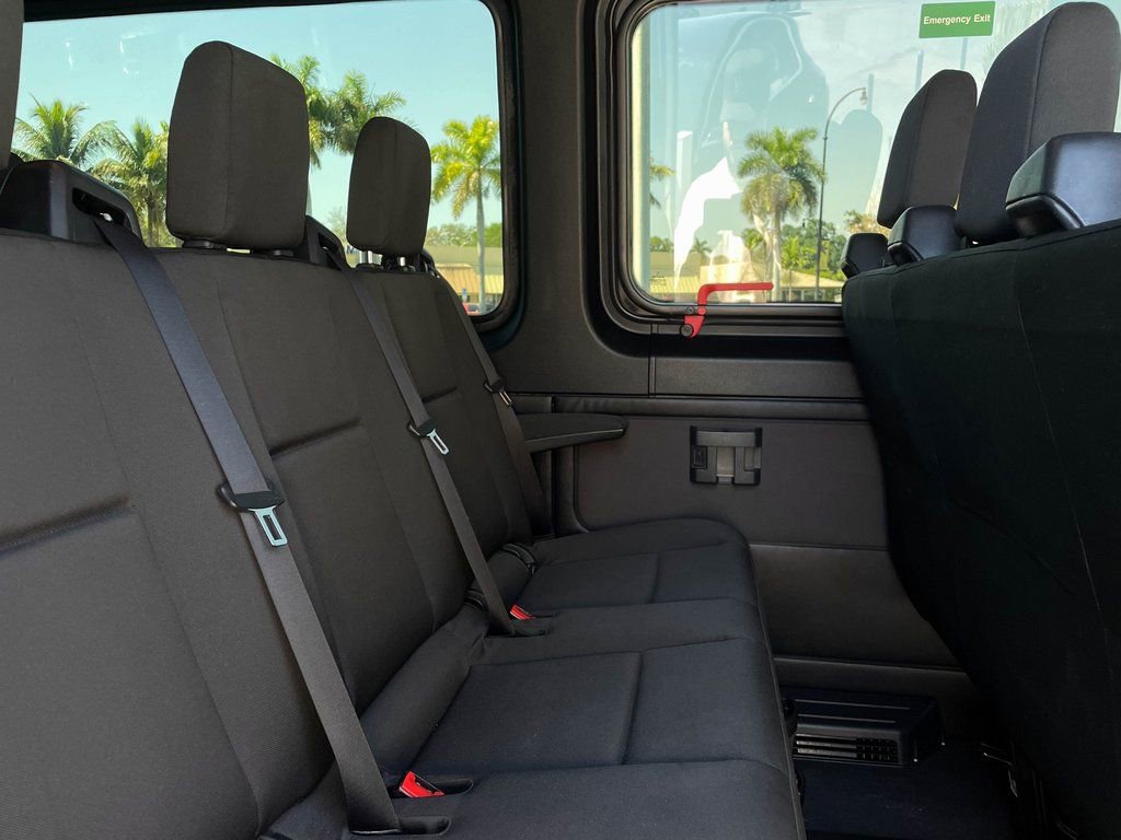 Used 2025 Mercedes-Benz Sprinter 2500 image 31