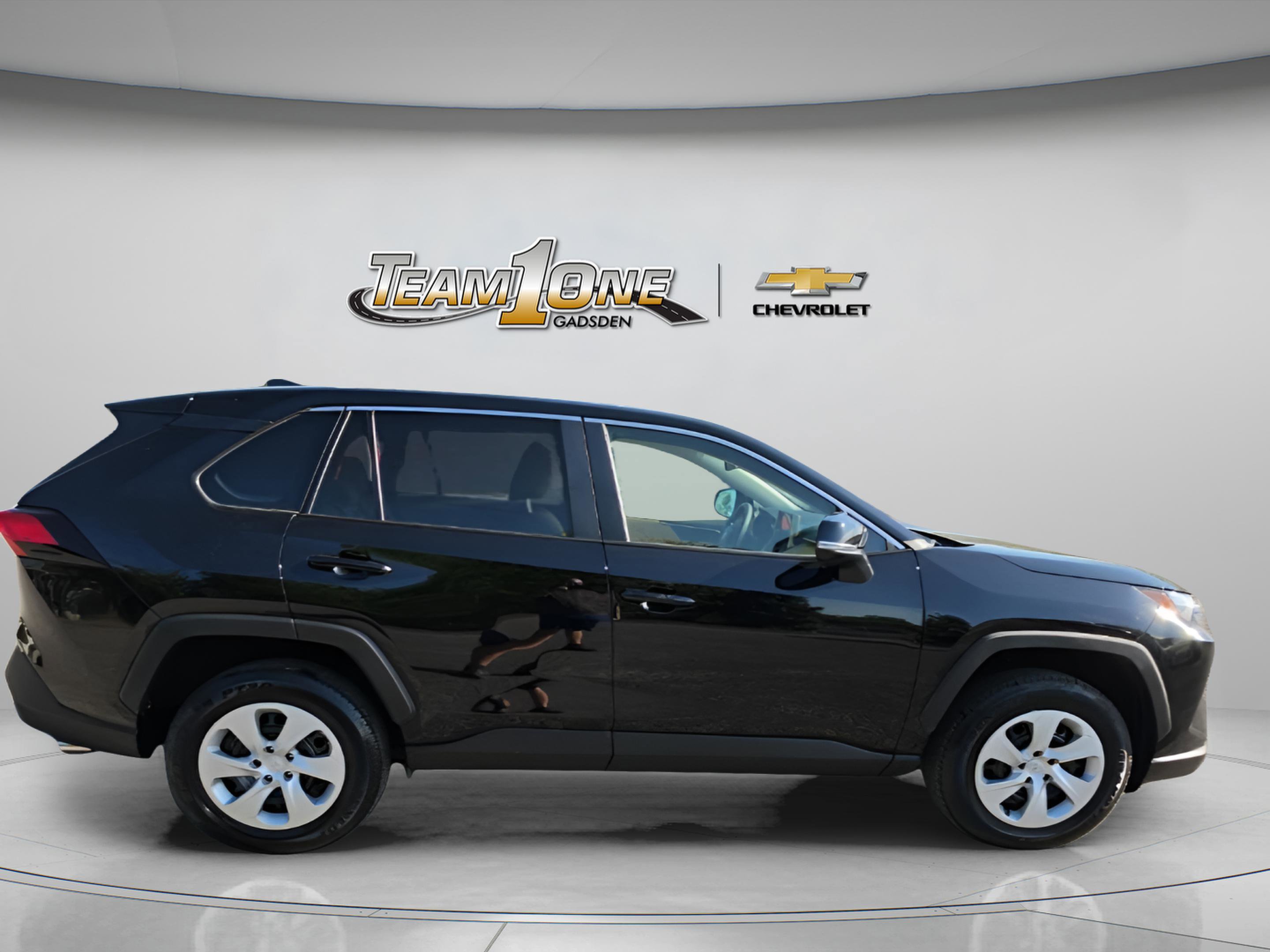 Used 2025 Toyota RAV4 LE FWD image 9