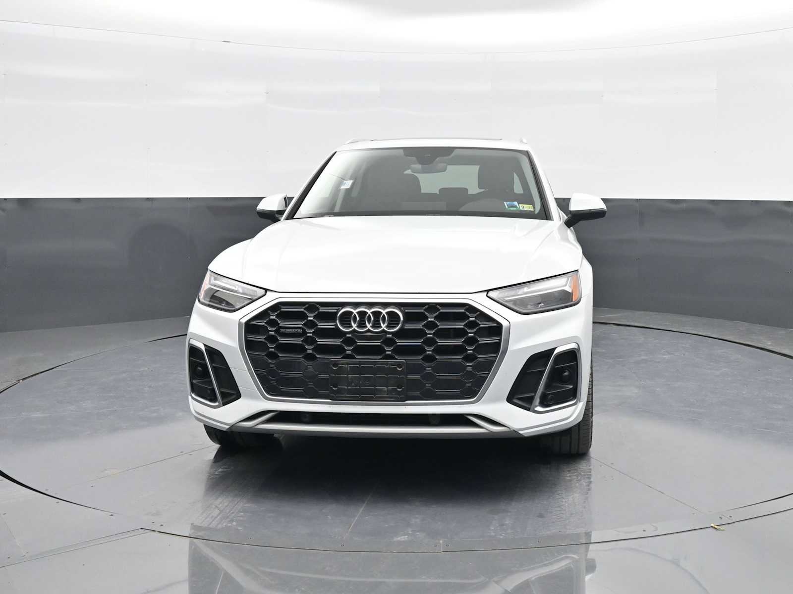 Used 2021 Audi Q5 e Premium Plus AWD/4WD image 3