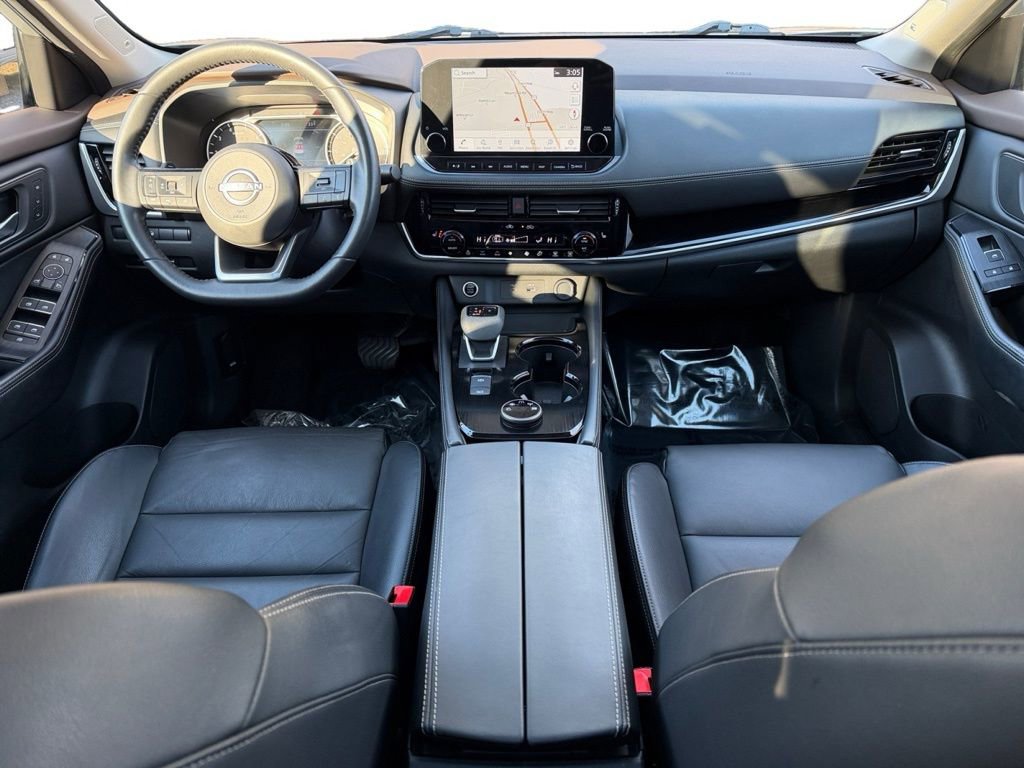 Used 2023 Nissan Rogue SL w/ SL Premium Package image 13