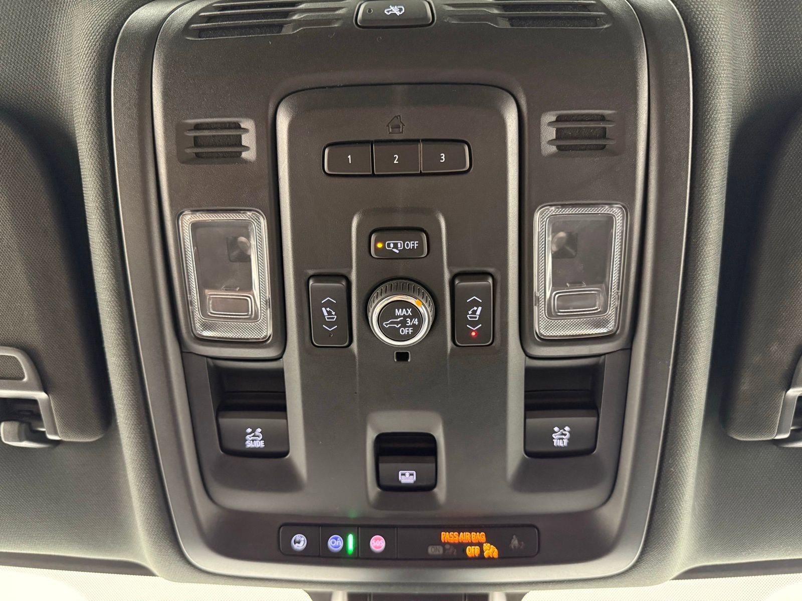 Used 2021 GMC Yukon XL Denali w/ Denali Premium Package image 20