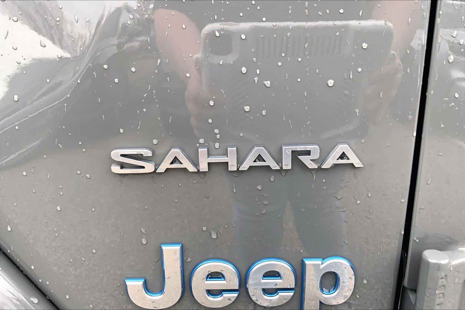 Used 2021 Jeep Wrangler Unlimited Sahara w/ Cold Weather Group AWD/4WD image 10