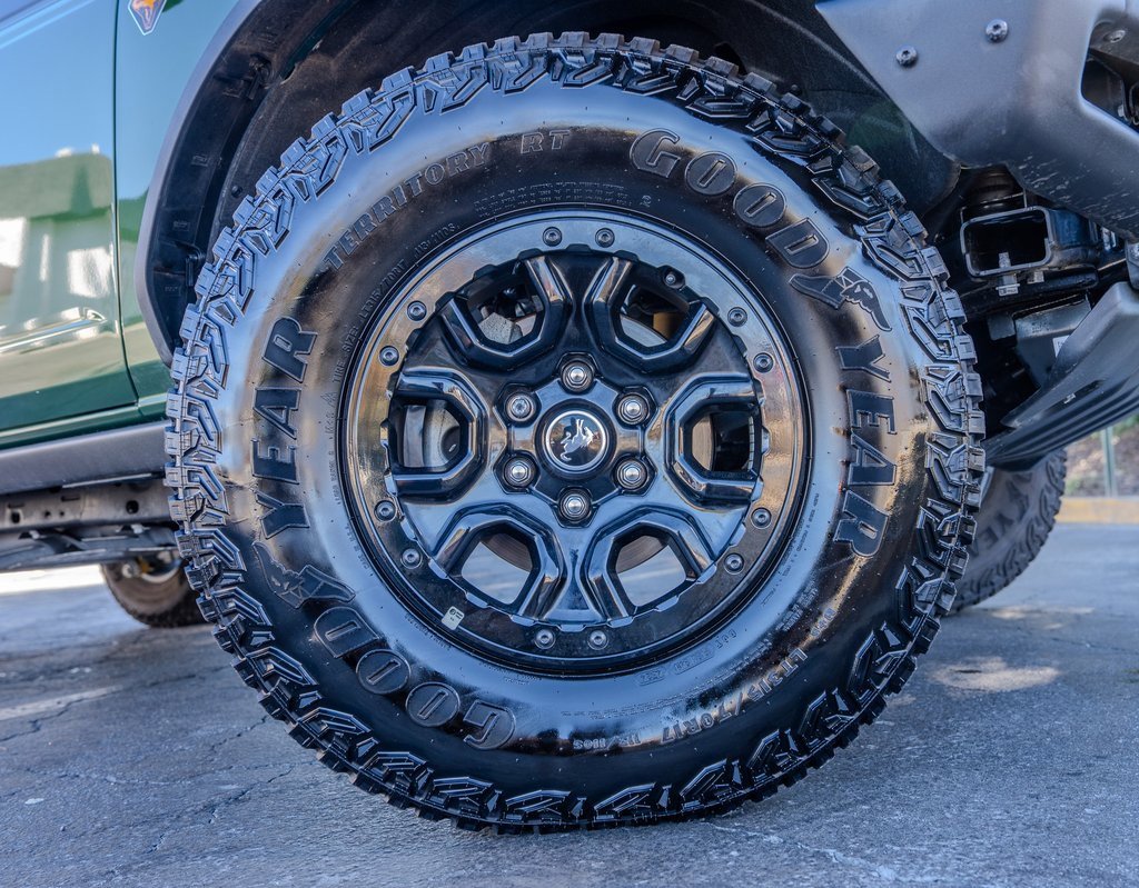 Used 2025 Ford Bronco Badlands image 30