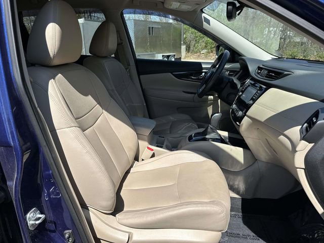 Used 2017 Nissan Rogue SL w/ SL Premium Package image 9