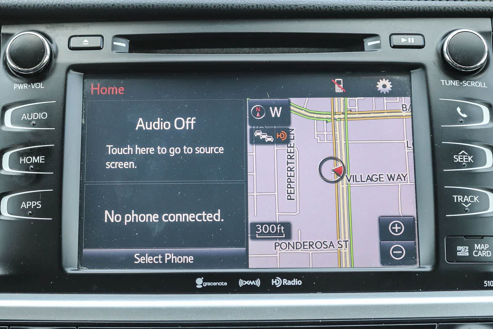 Used 2018 Toyota Highlander SE FWD image 14