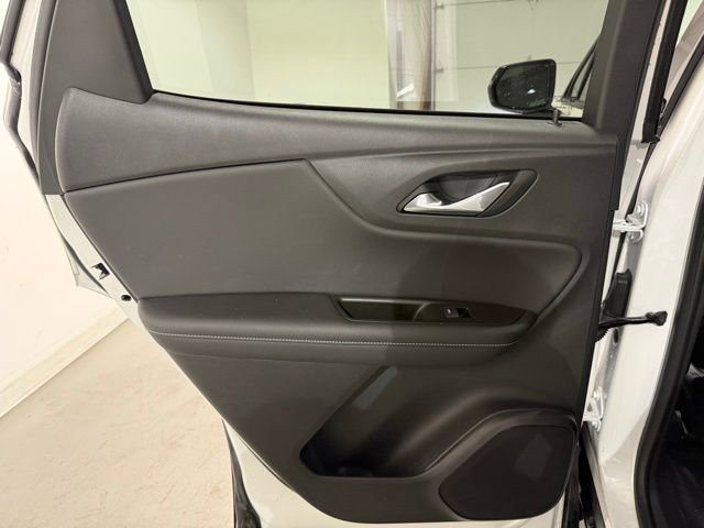 Used 2023 Chevrolet Blazer LT w/ Midnight/Sport Edition FWD image 23