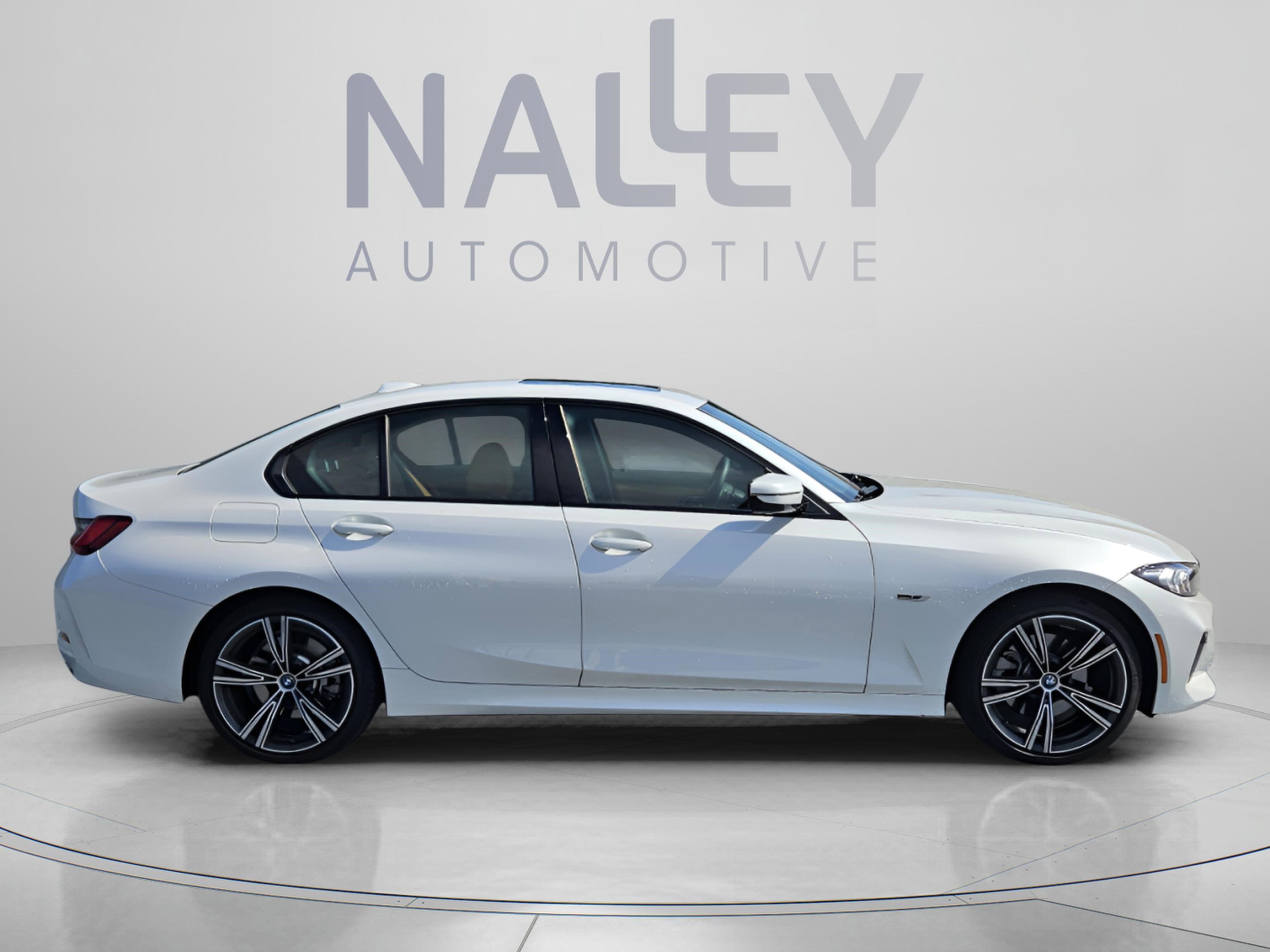 Used 2023 BMW 330e w/ Driving Assistance Package RWD image 6