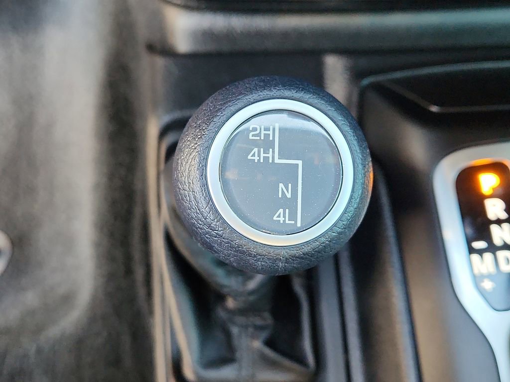 Used 2020 Jeep Wrangler Sport AWD/4WD image 21