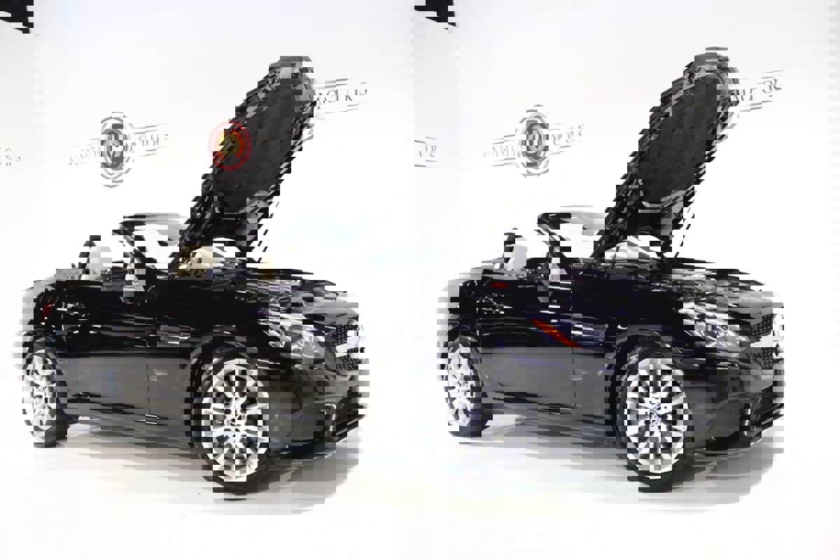 Used 2017 Mercedes-Benz SLC 300 image 35