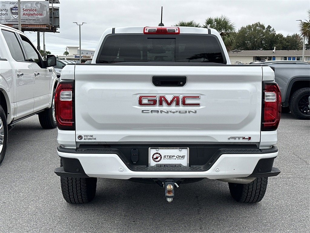 Used 2025 GMC Canyon AT4 image 6