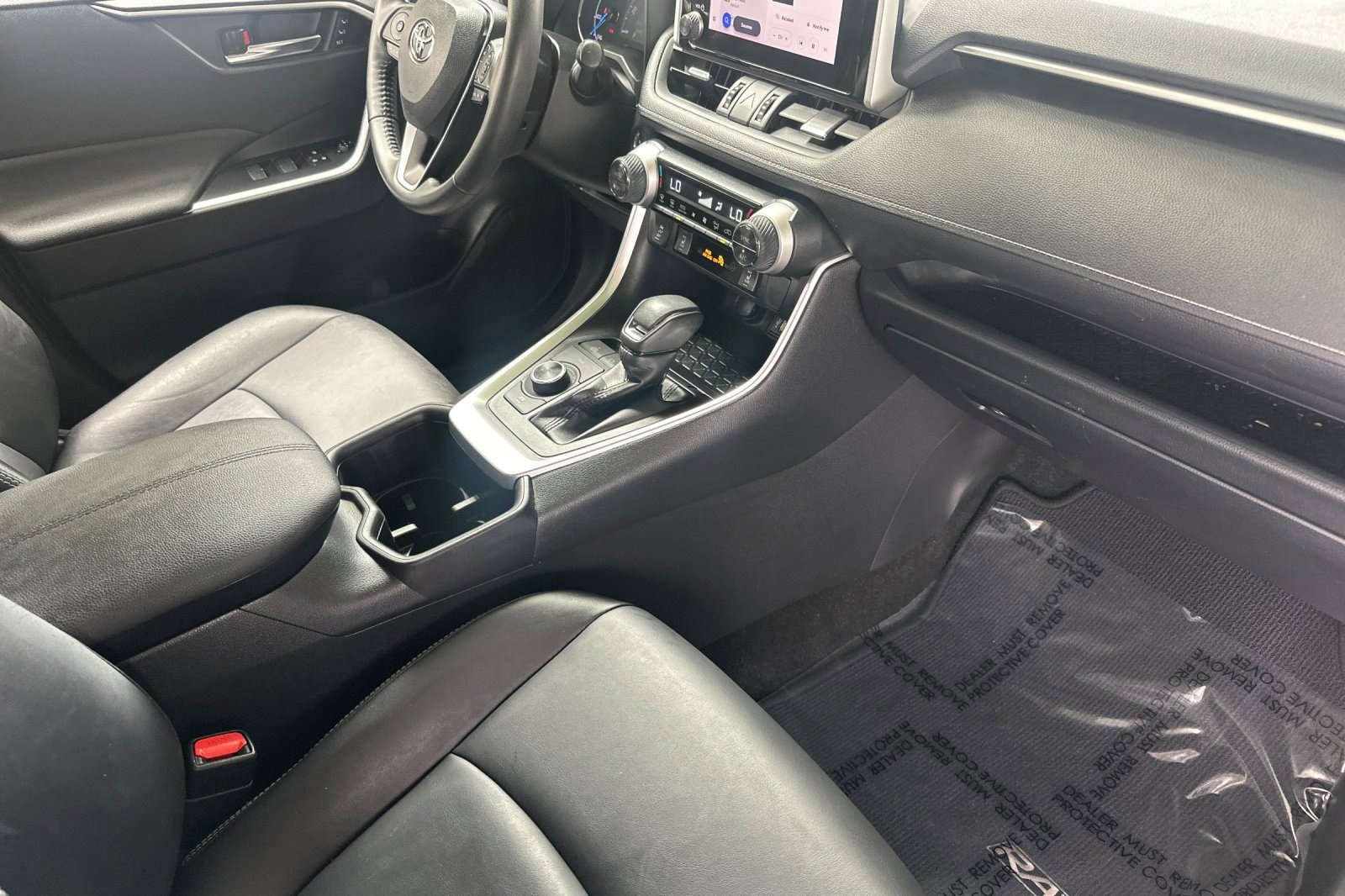 Used 2023 Toyota RAV4 XLE Premium AWD/4WD image 20