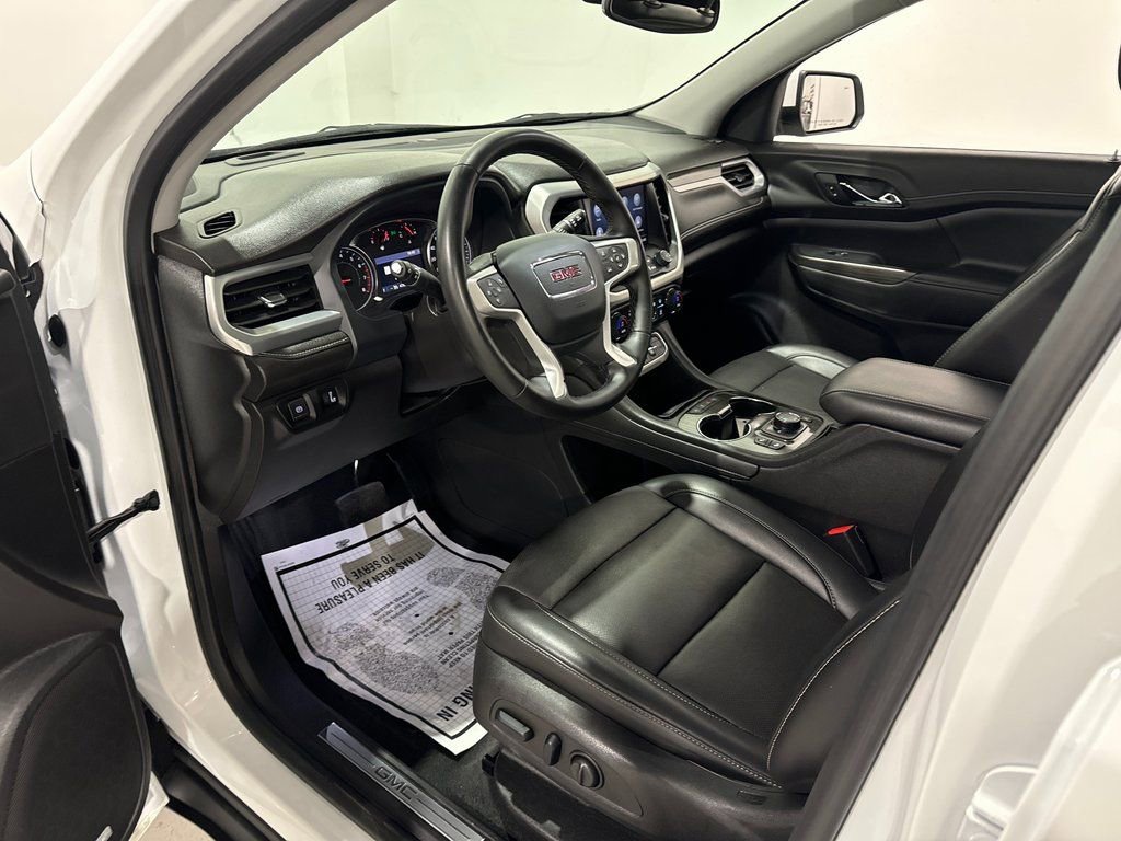 Used 2023 GMC Acadia SLT image 16