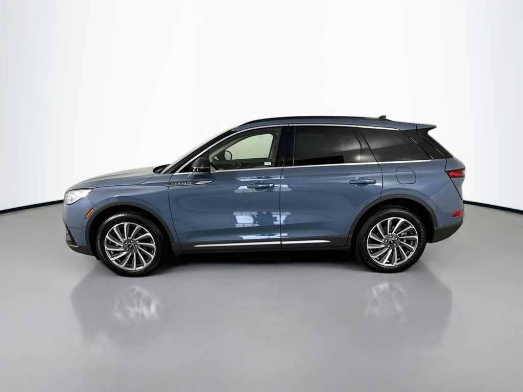 Used 2025 Lincoln Corsair Reserve w/ Equipment Group 202A AWD/4WD image 2