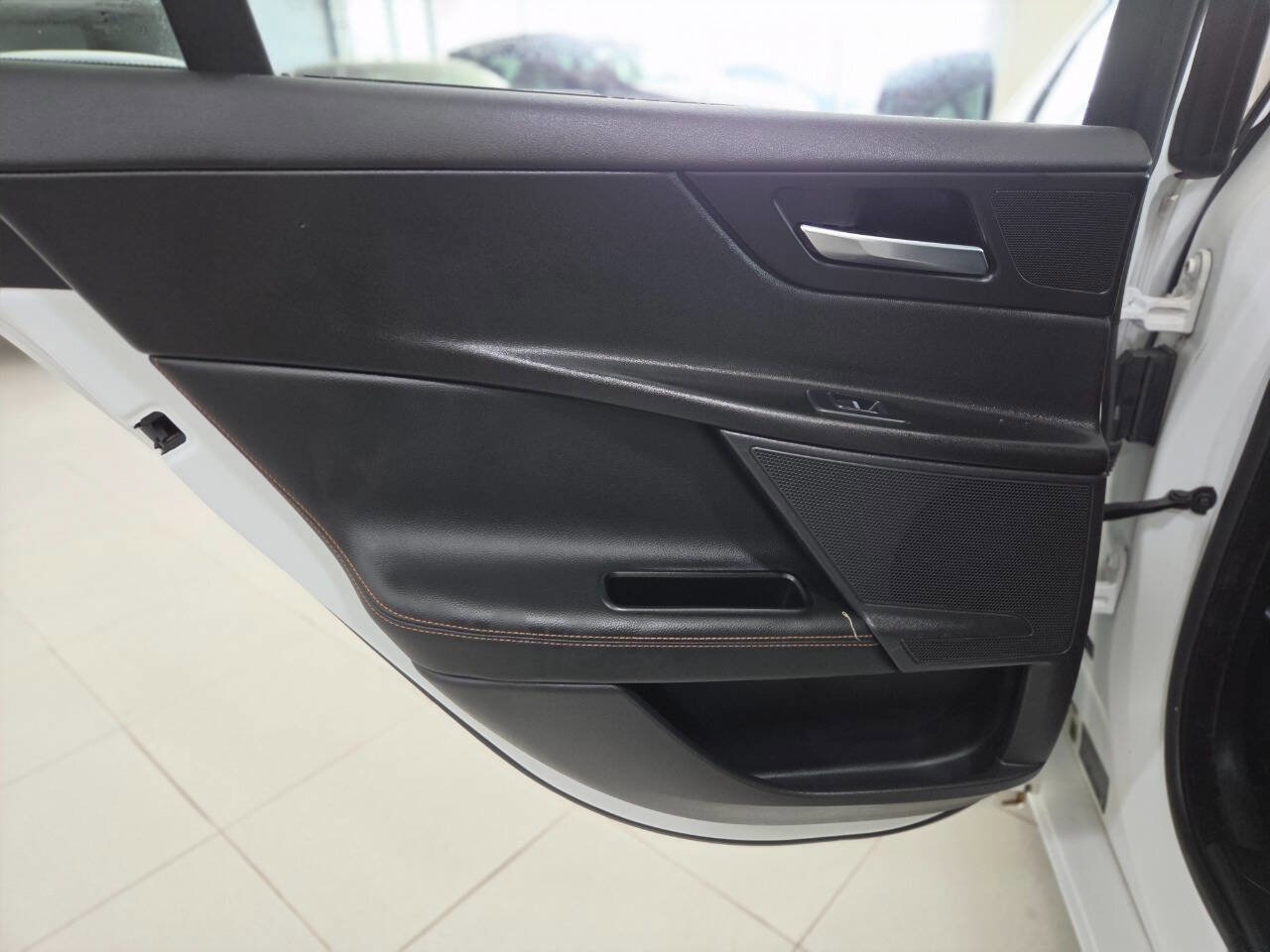 Used 2017 Jaguar XE Prestige RWD image 16