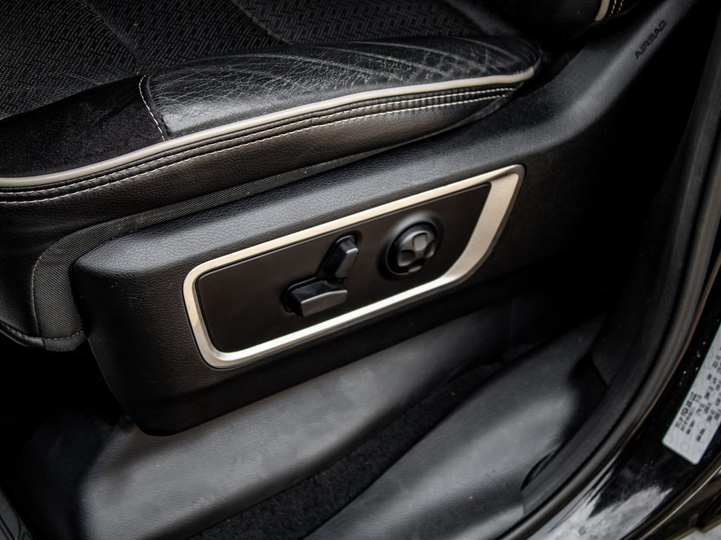 Used 2019 RAM 1500 Laramie AWD/4WD image 24