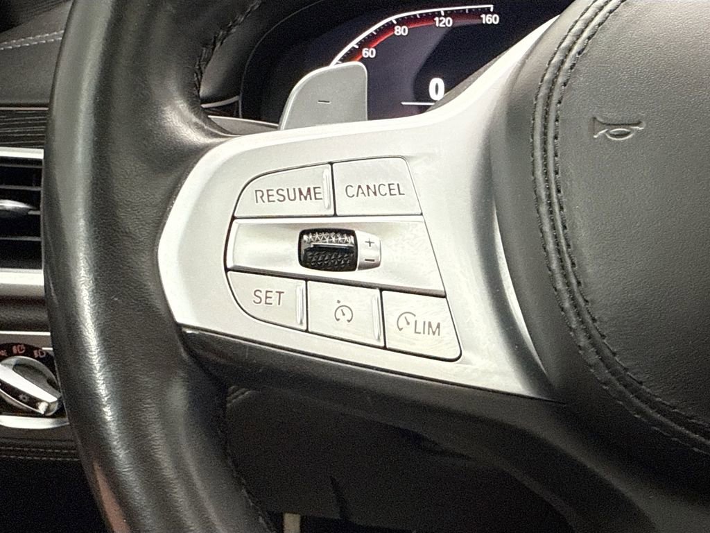 Used 2022 BMW 750i xDrive w/ Executive Package image 11