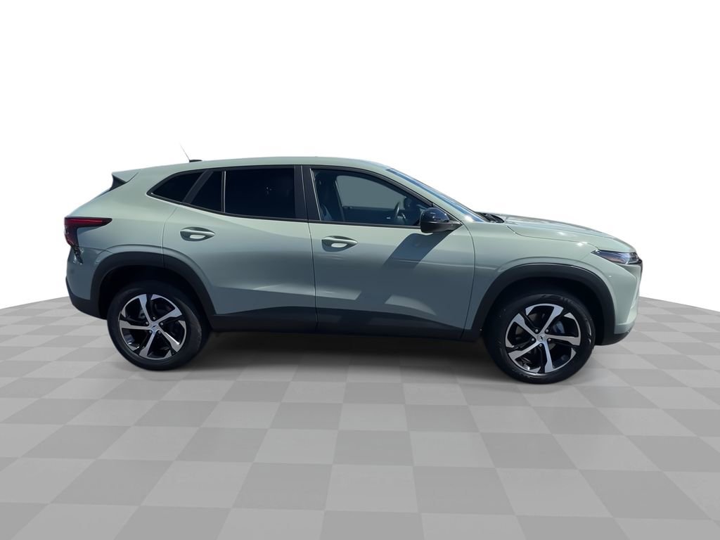 Used 2024 Chevrolet Trax RS w/ Driver Confidence Package FWD image 9