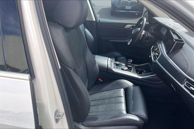 Used 2022 BMW X7 xDrive40i w/ Premium Package image 7
