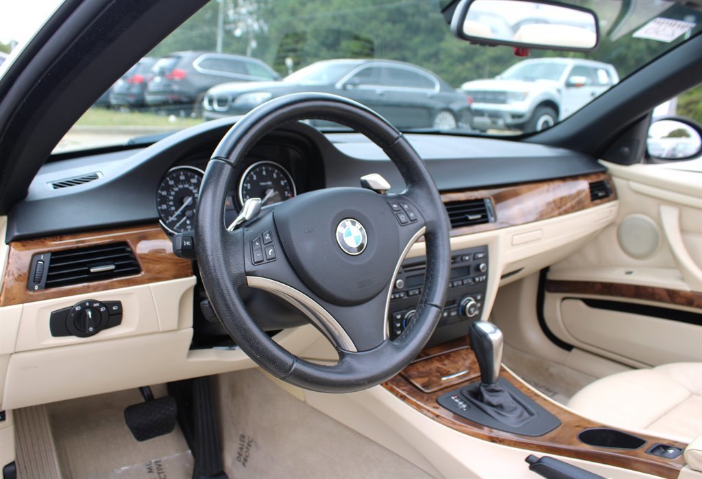 Used 2008 BMW 335i Convertible image 20