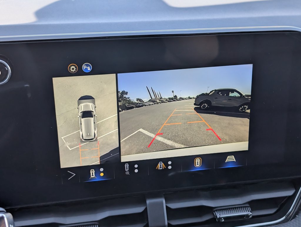 New 2026 Chevrolet Equinox RS w/ Convenience Package III AWD/4WD image 19