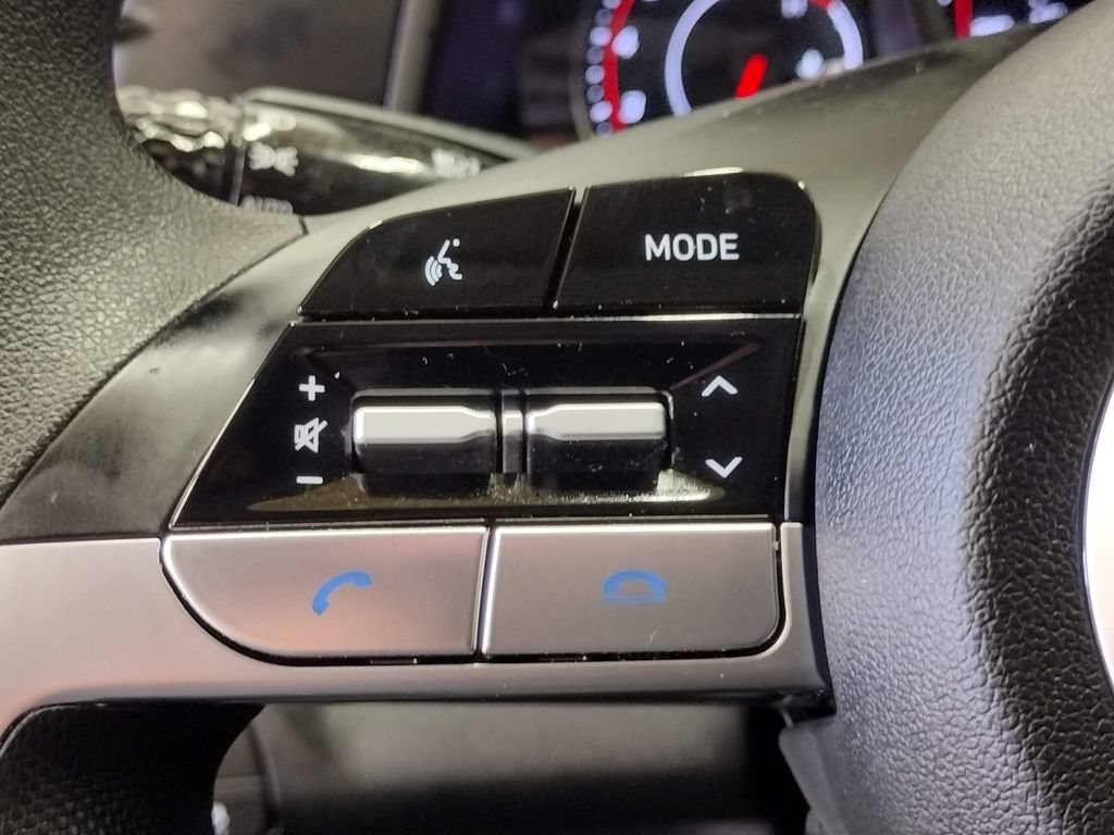 Certified 2023 Hyundai Elantra SEL w/ Preferred Accessory Package FWD image 23
