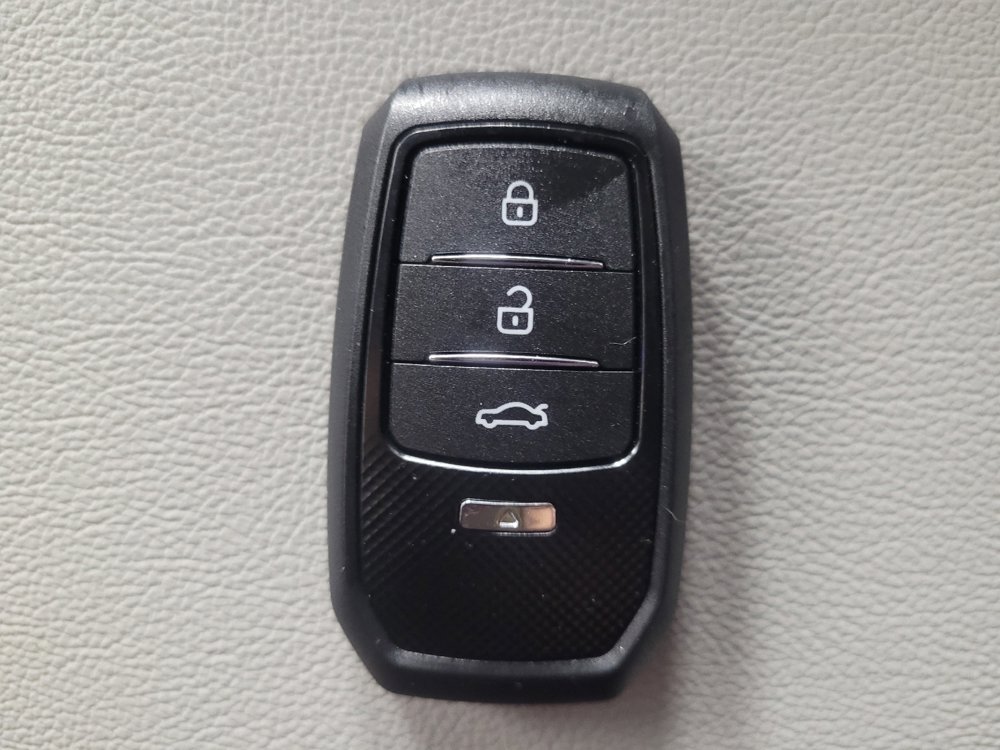 Used 2021 Hyundai Ioniq SE FWD image 27