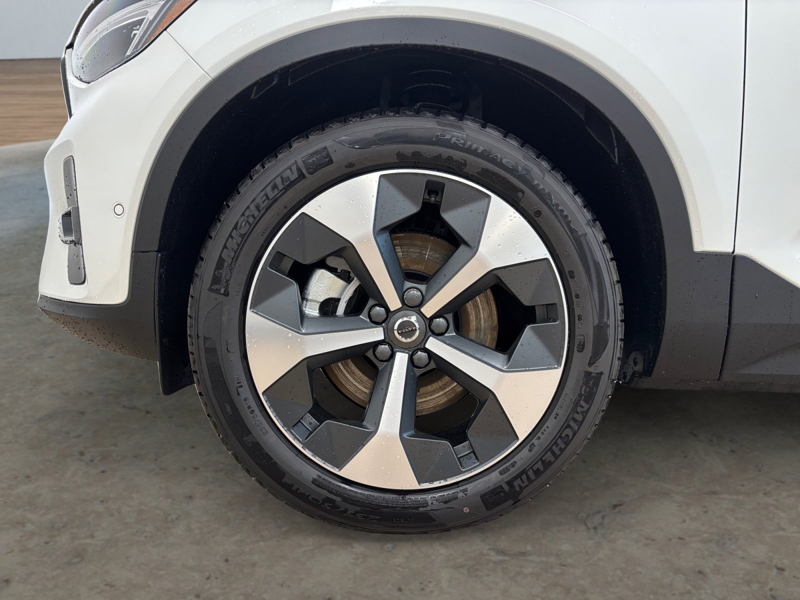 New 2026 Volvo XC40 B5 Plus w/ Protection Package Premier AWD/4WD image 43