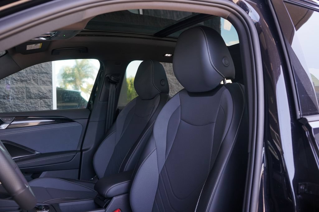 New 2026 Volkswagen Tiguan SE R-Line FWD image 12