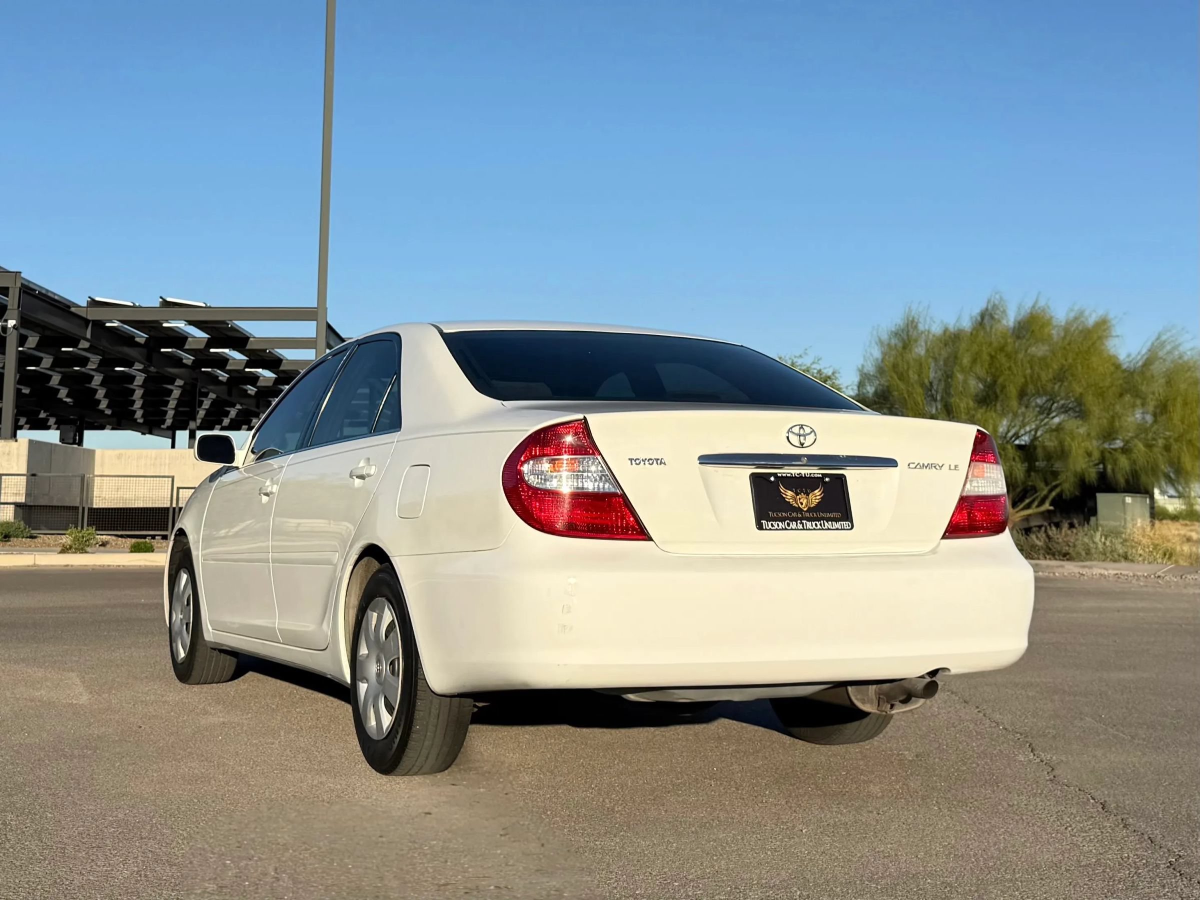 Used 2002 Toyota Camry LE FWD image 2