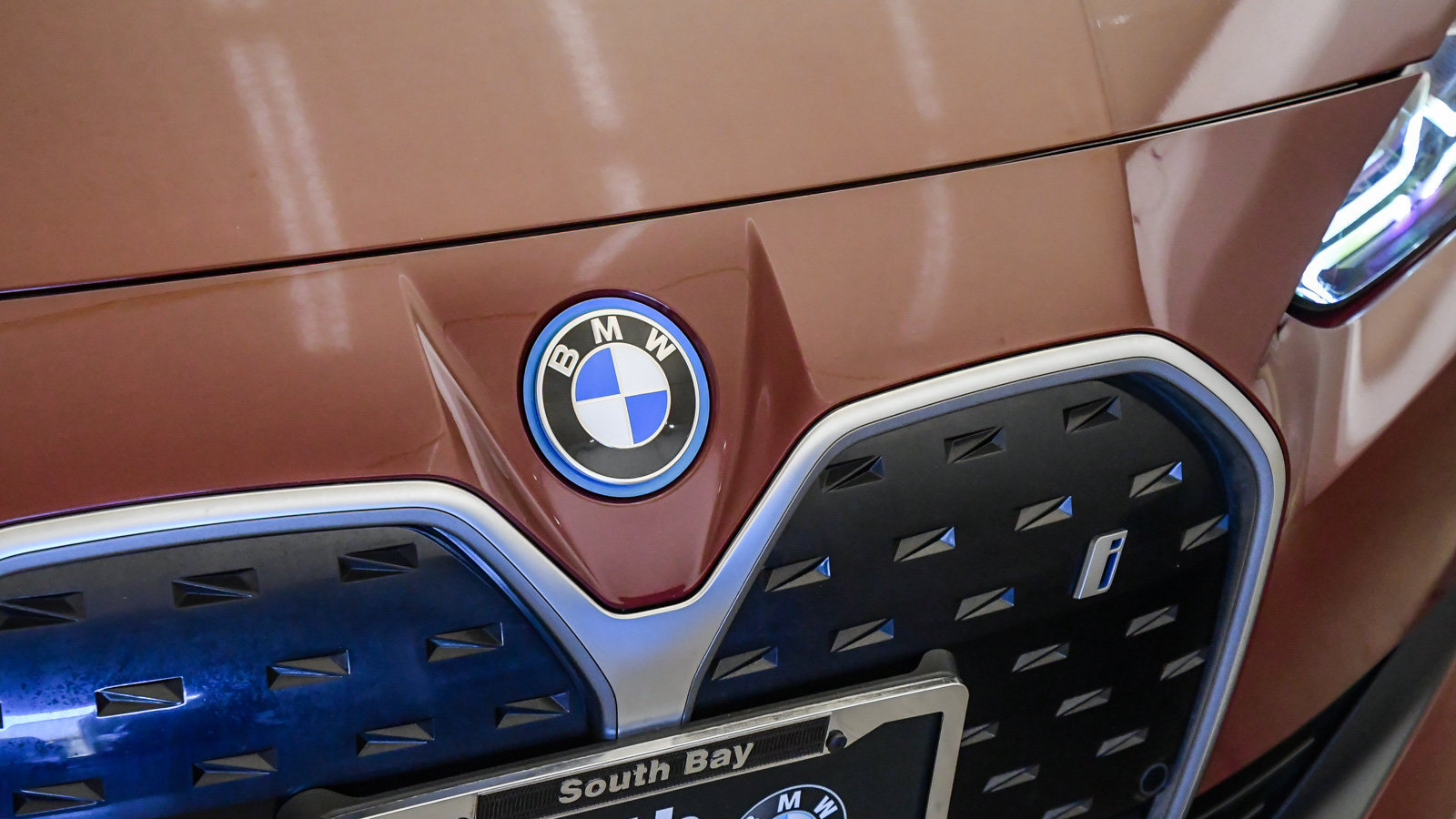 Certified 2023 BMW i4 eDrive35 w/ Premium Package RWD image 8