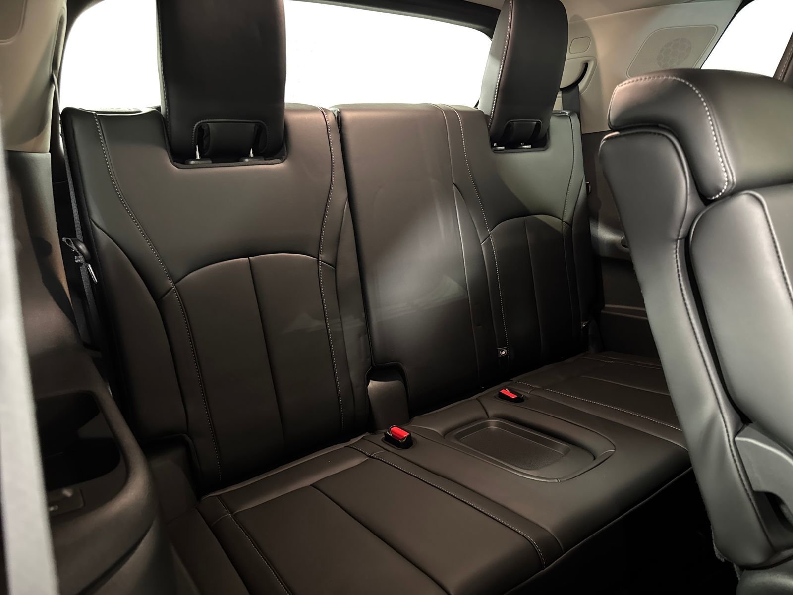 Certified 2025 INFINITI QX60 Pure image 32