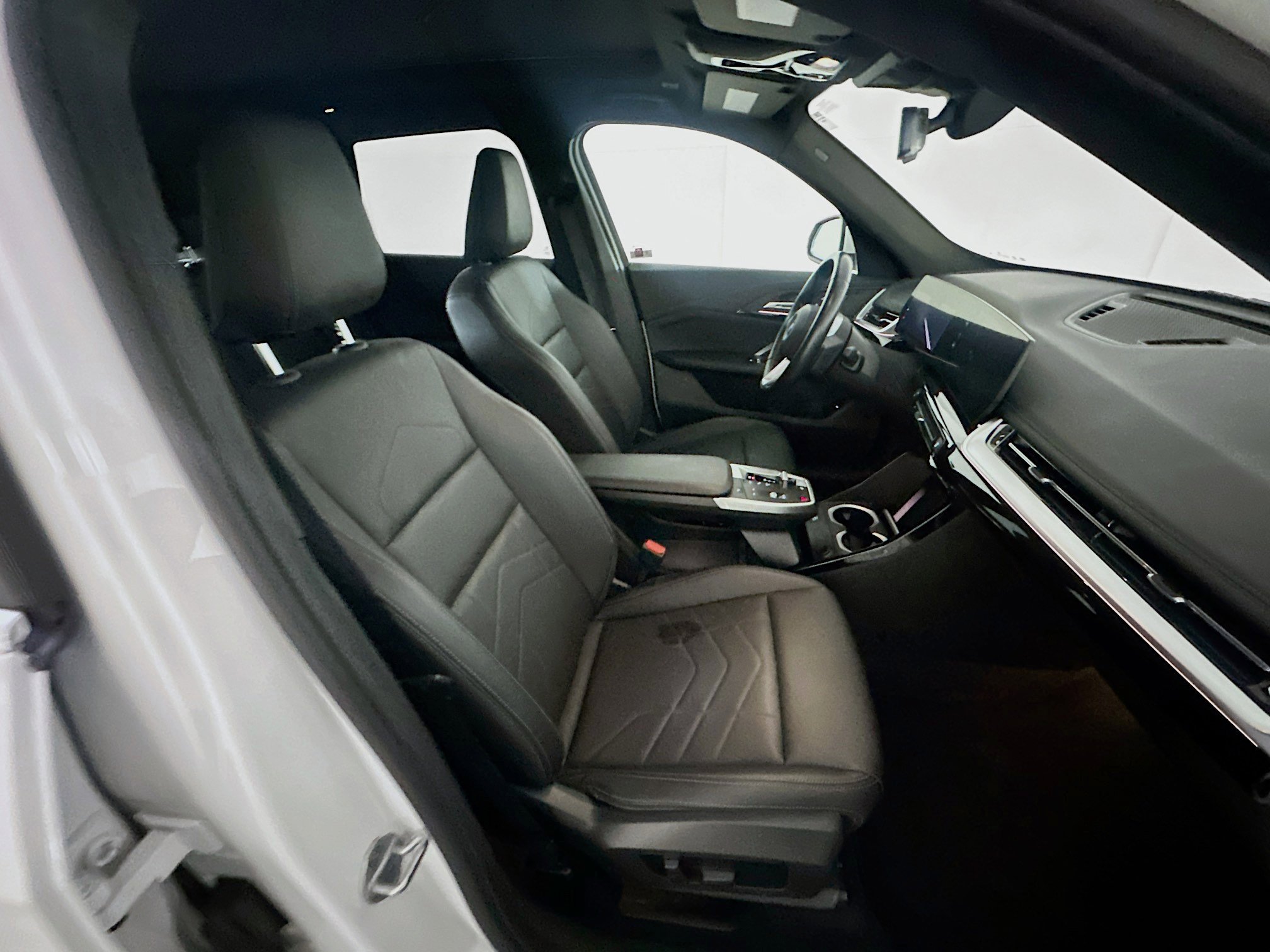 Used 2025 BMW X1 xDrive28i image 30