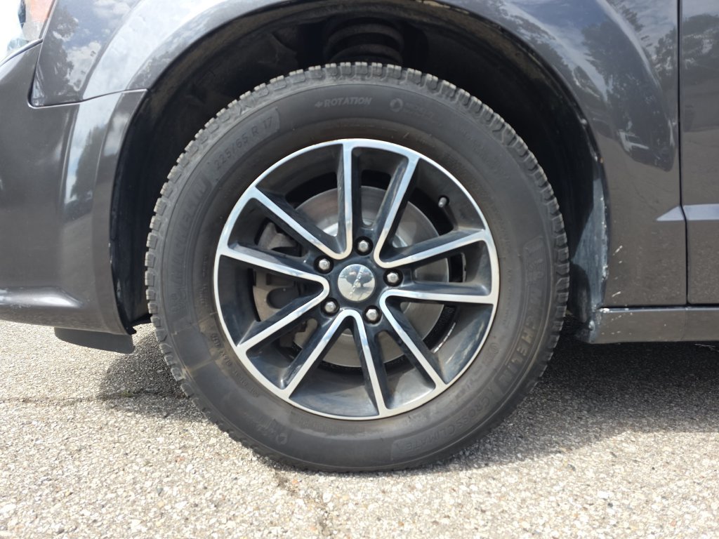 Used 2019 Dodge Grand Caravan GT FWD image 33