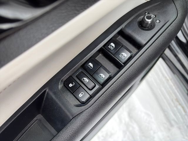 Used 2023 Jeep Compass Limited w/ Elite Group image 26