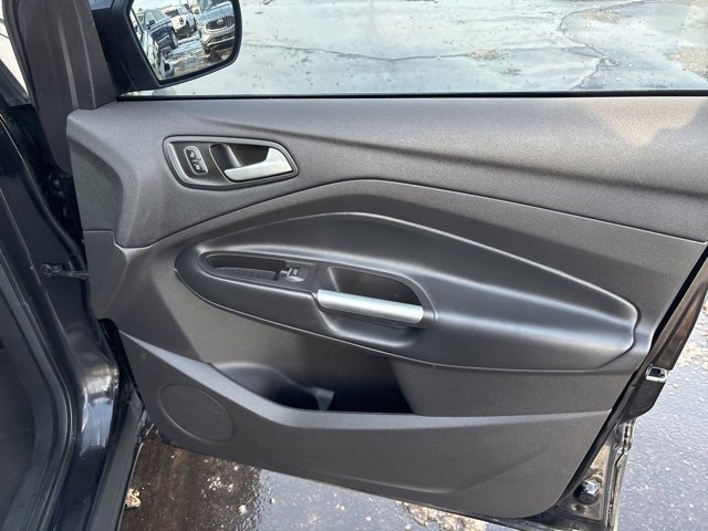 Used 2019 Ford Escape SE image 6