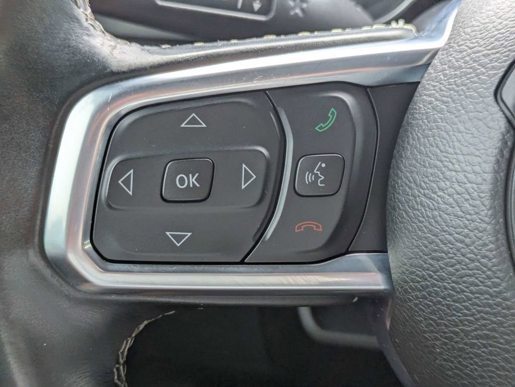 Used 2020 Jeep Wrangler Unlimited Sahara AWD/4WD image 24