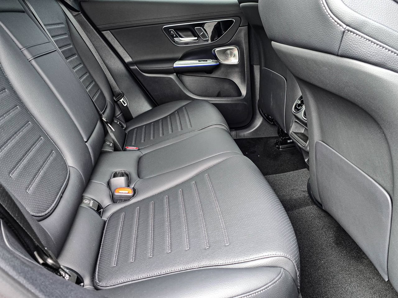 New 2026 Mercedes-Benz GLC 300 4MATIC image 33